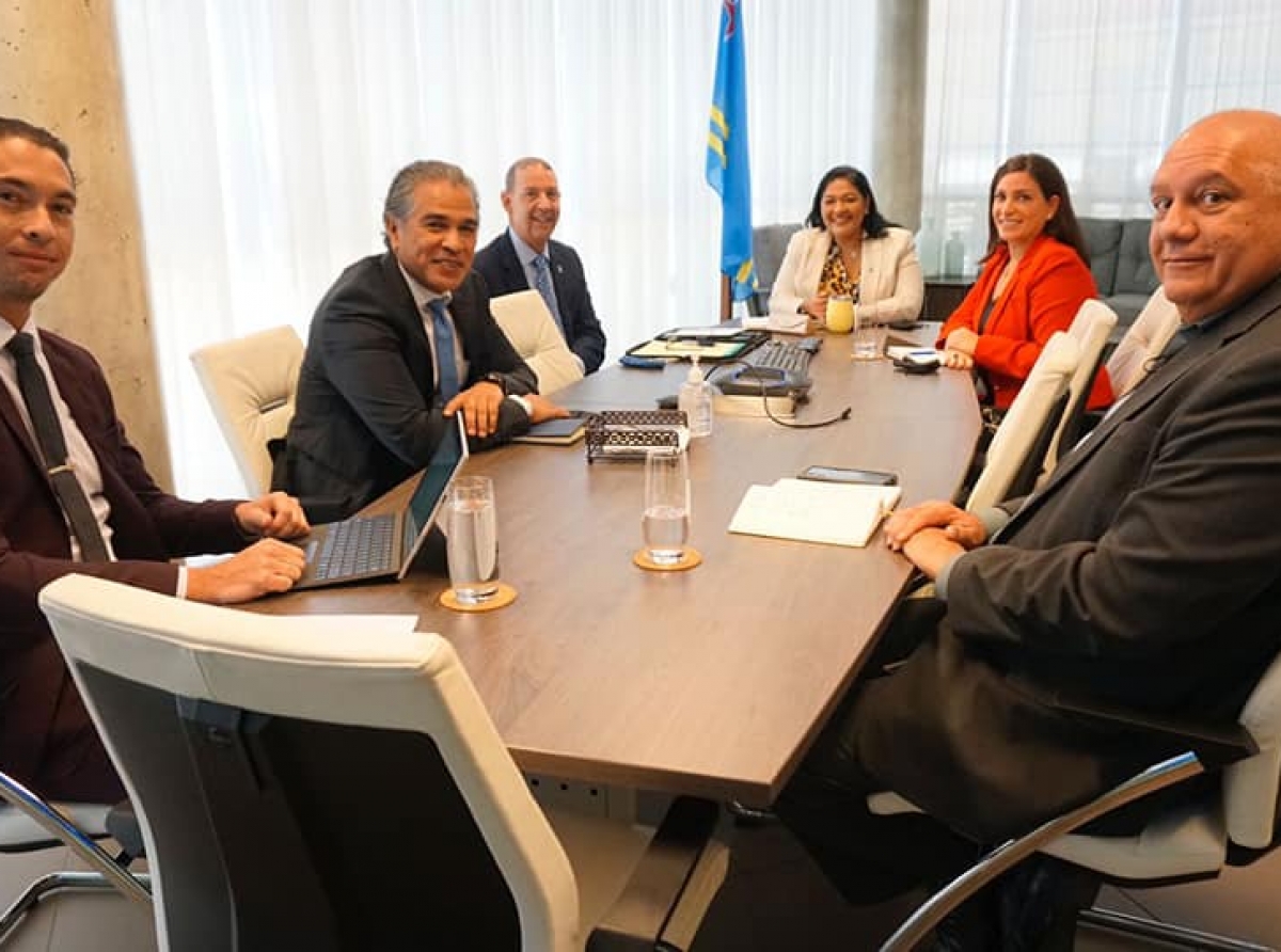 Minister Maduro a reuni cu e CEO nobo di RBC pa Caribe