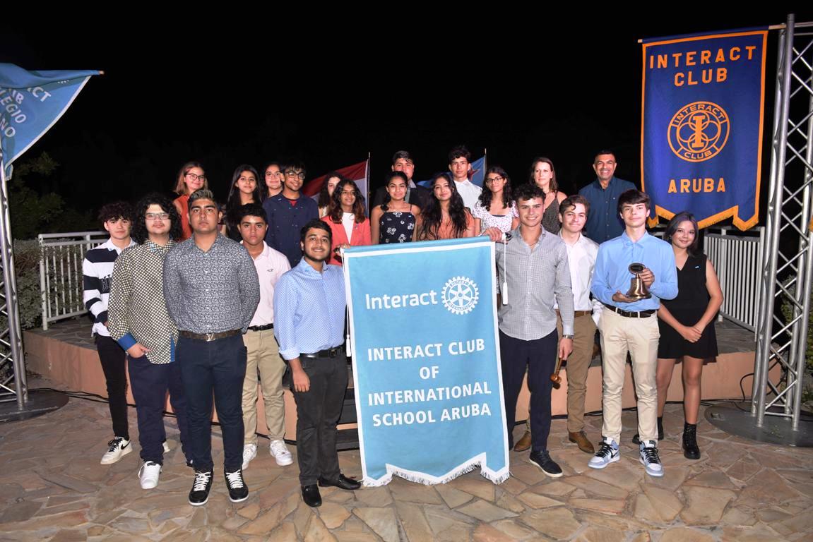 Interact Club of International School Aruba a keda instala