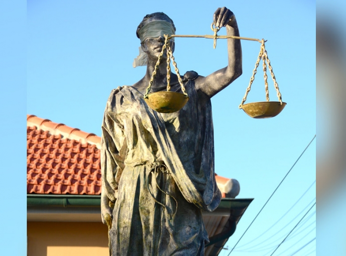 Capitan cu a bolbe trece ilegal condena na 1 aña y 8 luna di prison