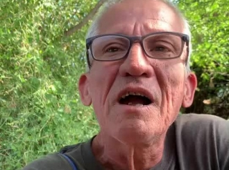 Popular influencer y ciudadano John R. Croes haya morto