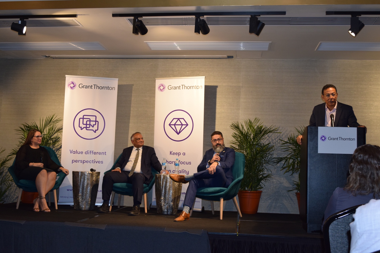 Seminario di Grant Thornton Aruba a presenta hopi informacion relevante riba tereno fiscal  