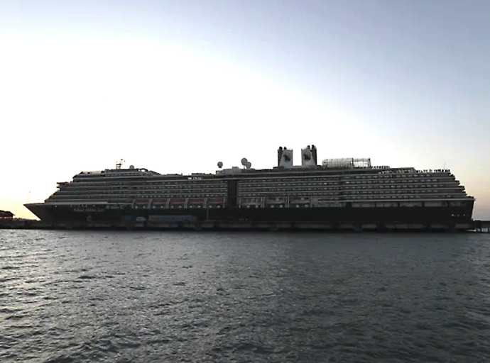 Crusero di Holland America a dicidi salta bishita na Mexico debi na Covid-19