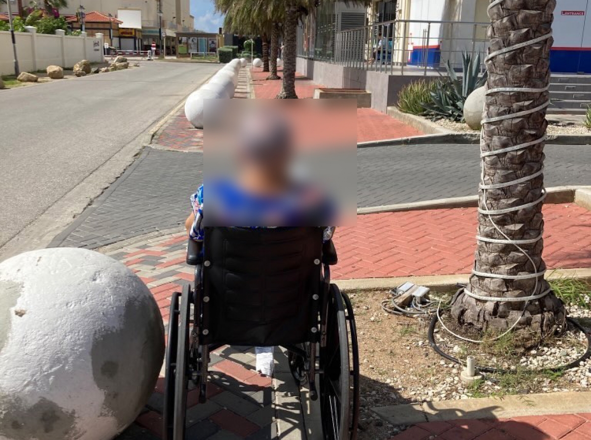 Aruba cu problemanan serio di accesibilidad pa e grandinan y esnan cu discapacidad