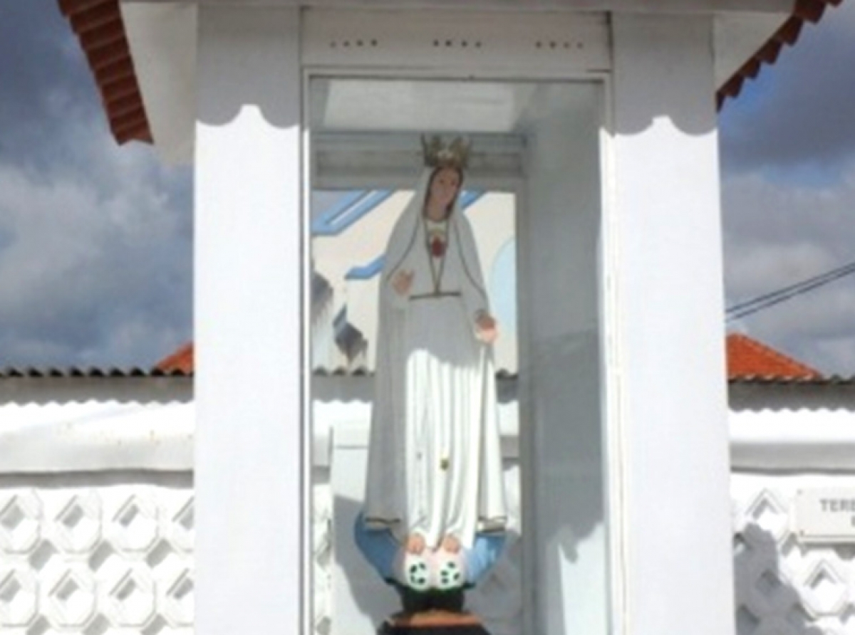 Diahuebs lo tin Santo Rosario na monumento di Inmaculado Curason di Maria