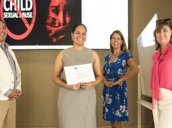 Genesis Amber Zievinger a gradua di e Facultad di Ley