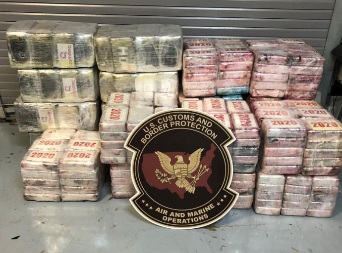 Boto cu 667 kg di cocaina gara cerca di St. Croix
