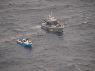 Guardacosta a localiza dos piscador di Bonaire perdi pa 2 dia riba lama