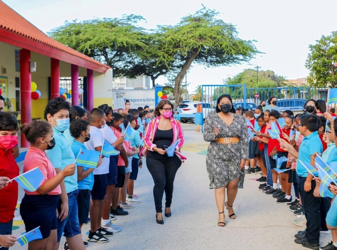 Minister Xiomara Maduro a bishita Dominicus College