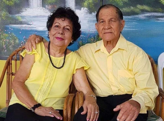 Ricardo y Carmen Geerman-Geerman ta bay cumpli 65 aña casa