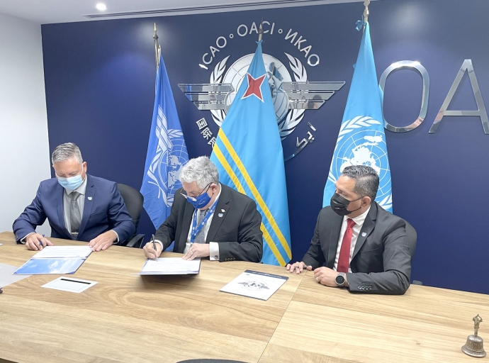Ministro Arends cu bishita importante pa ICAO