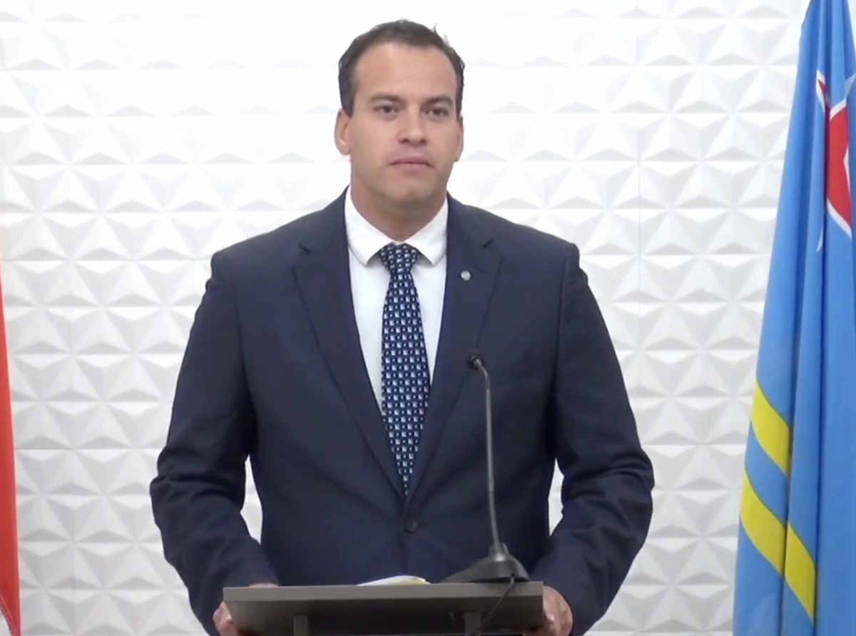 Cuatro proyecto cu Gobierno ta bay garantiza eliminacion di red tape pa yuda inversionistanan stranhero