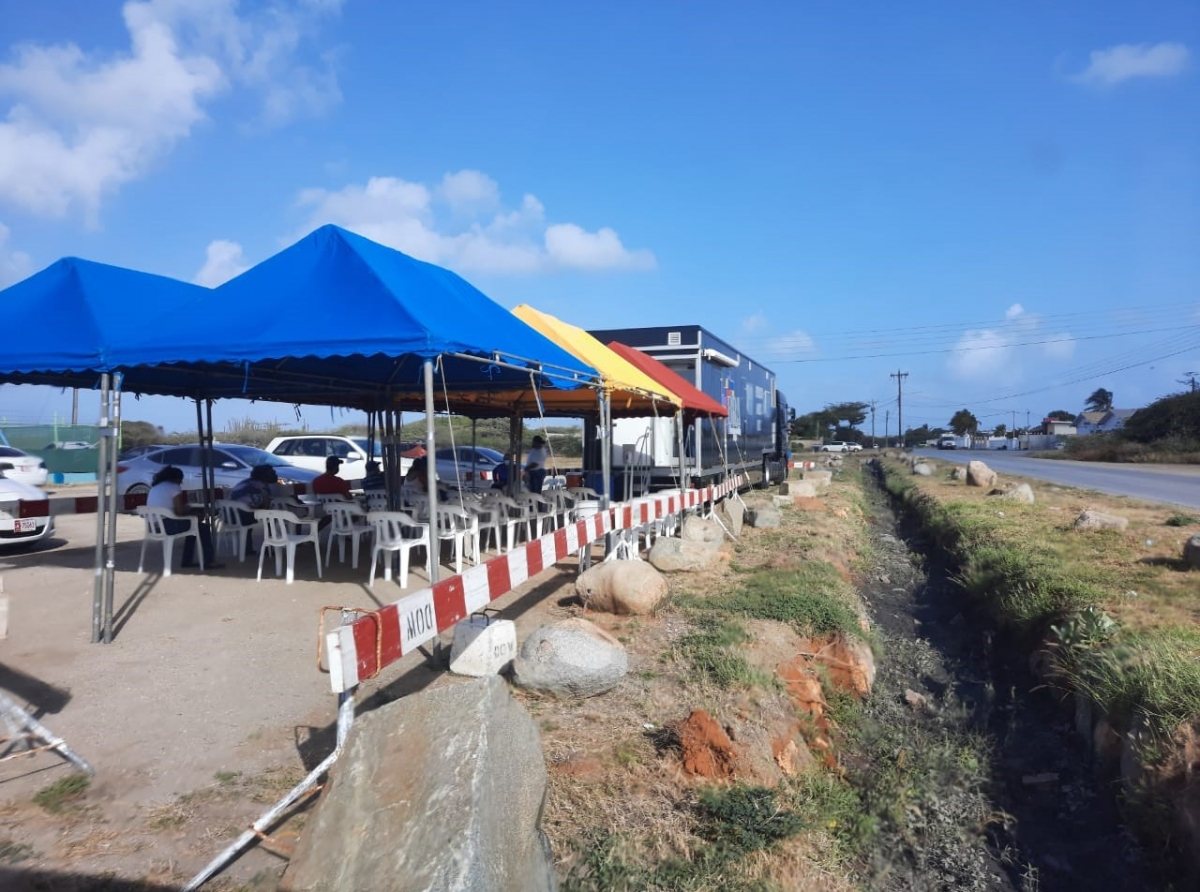 Basta hende a acudi diahuebs na Centro di Bario Playa Pabao pa haya nan vacuna