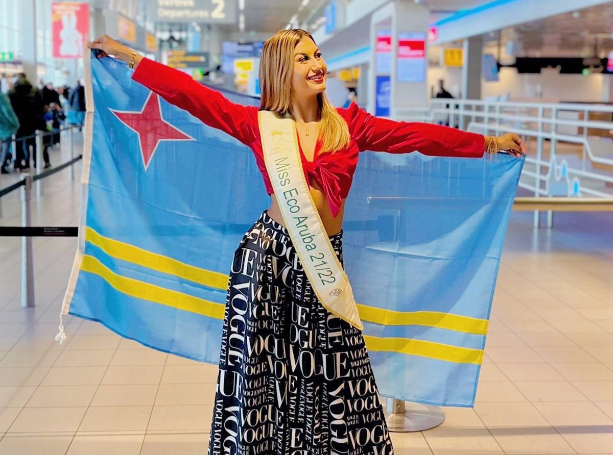 Zury Ruiz a sali pa representa Aruba na Miss Eco International na Egipto