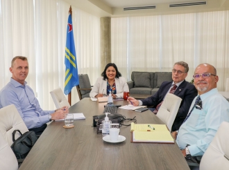Minister Maduro a reuni cu Economisch Bureau Amsterdam