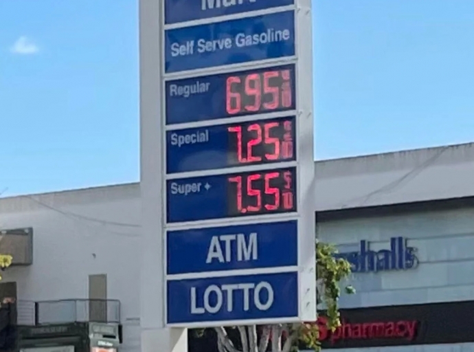Prijs di gasolin na Los Angeles a yega $7.55 pa galon