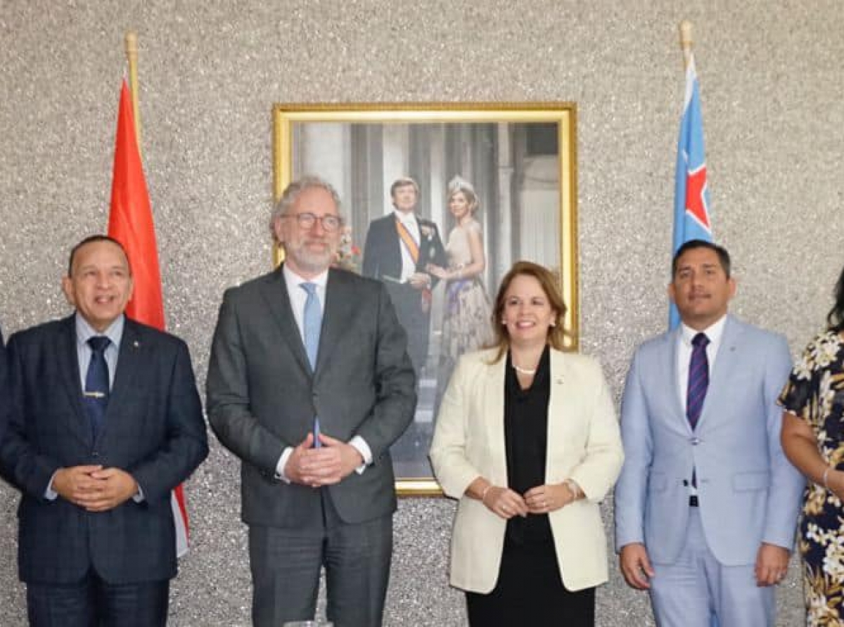 Minister Endy Croes cu reunion fructifero cu miembro di Raad van State pa Aruba na Den Haag