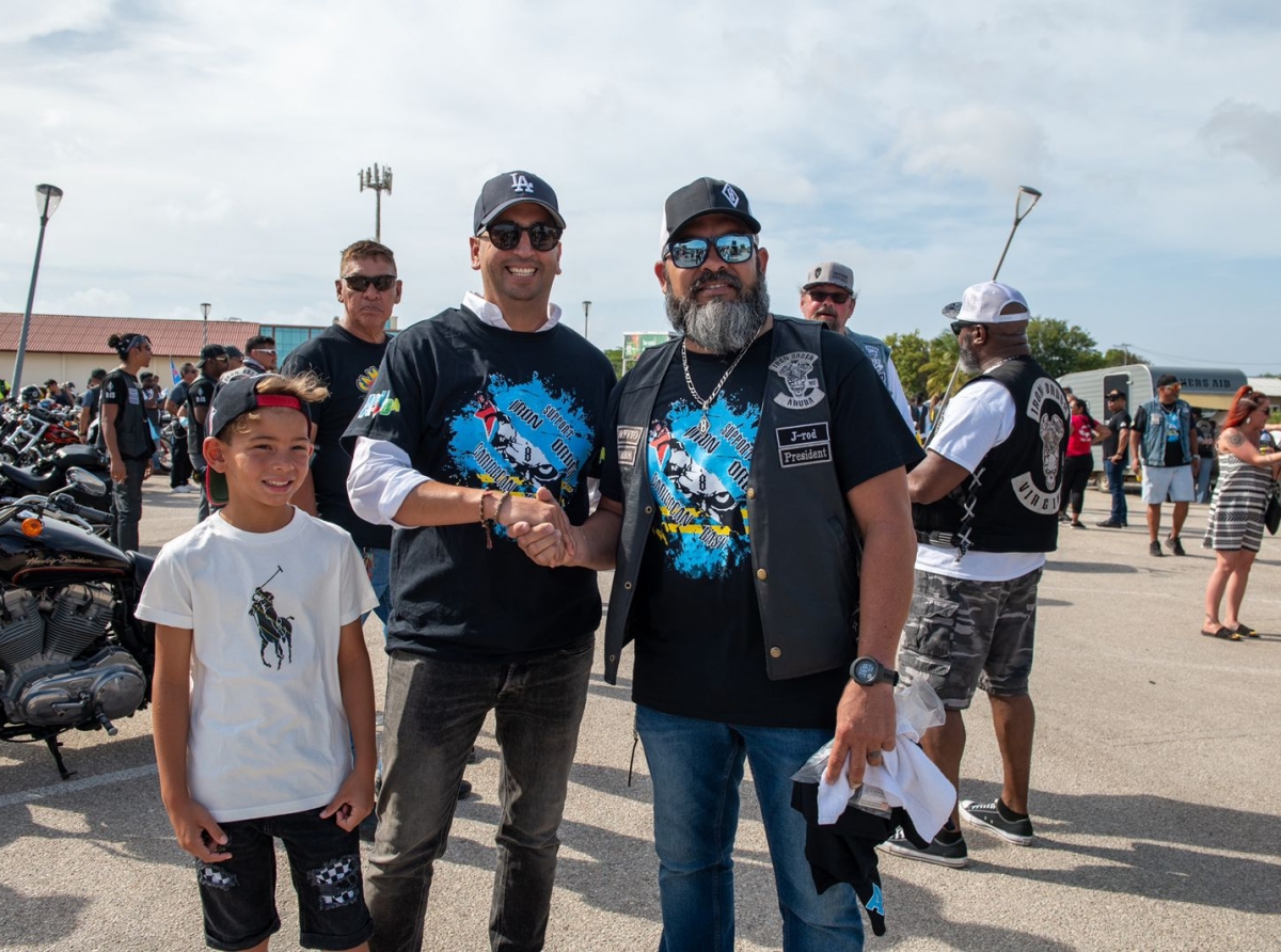 Ministerio di Turismo contento di a contribui pa Iron Order Club Ride tuma lugar na Aruba