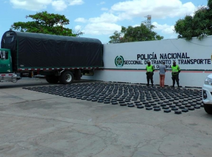 Como 600 kilo di marihuana confisca na La Guajira