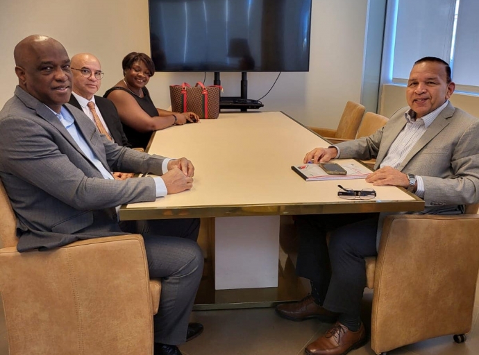 Minister Endy Croes a reuni cu Minister Sithree van Heydoorn di Corsow