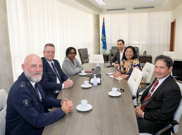 Aduana di Aruba lo ricibi sosten y cooperacion di Aduana Hulandes den cuadro di acuerdo den Landspakket