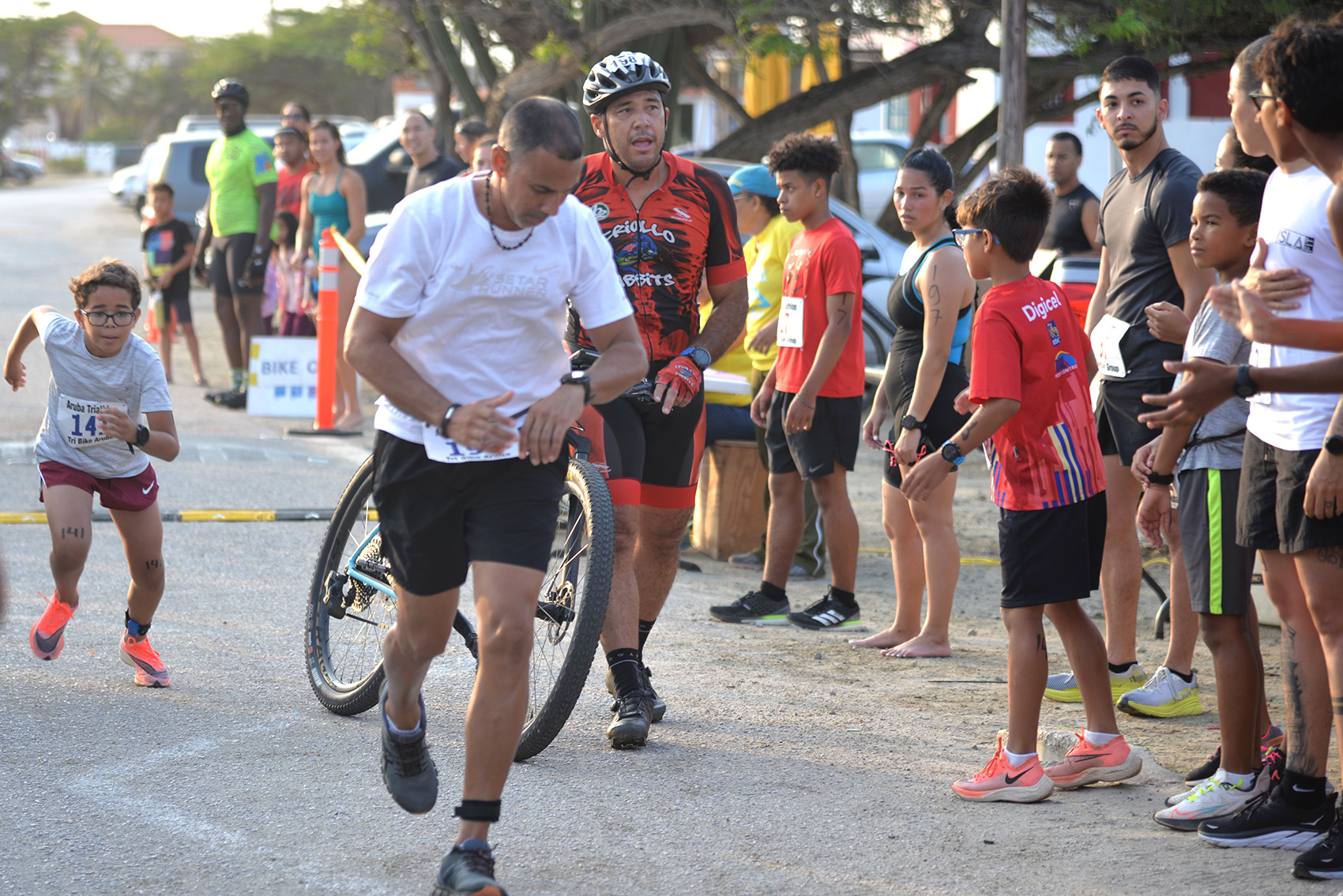 Ganadornan Masculino di Triathlon di Diadomingo mainta