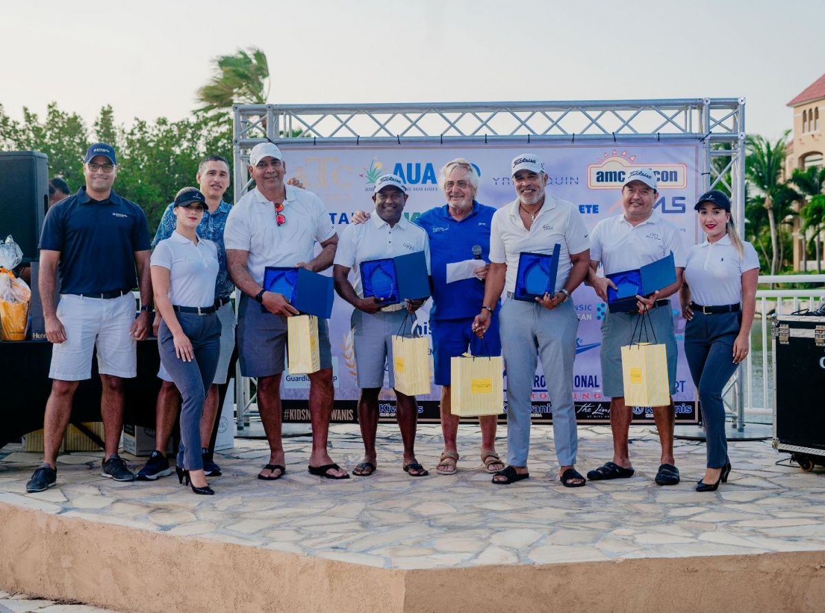 E di 12 edicion di Kiwanis Club of Aruba su torneo di golf caritativo tabata un exito