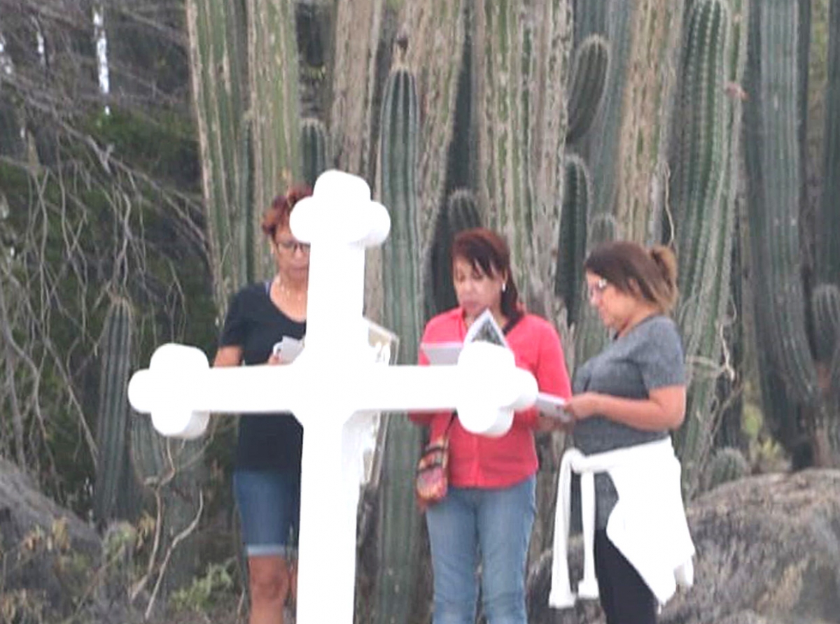 Famia Figaroa cu nan Caminda di Cruz di Montaña pa Alto Vista