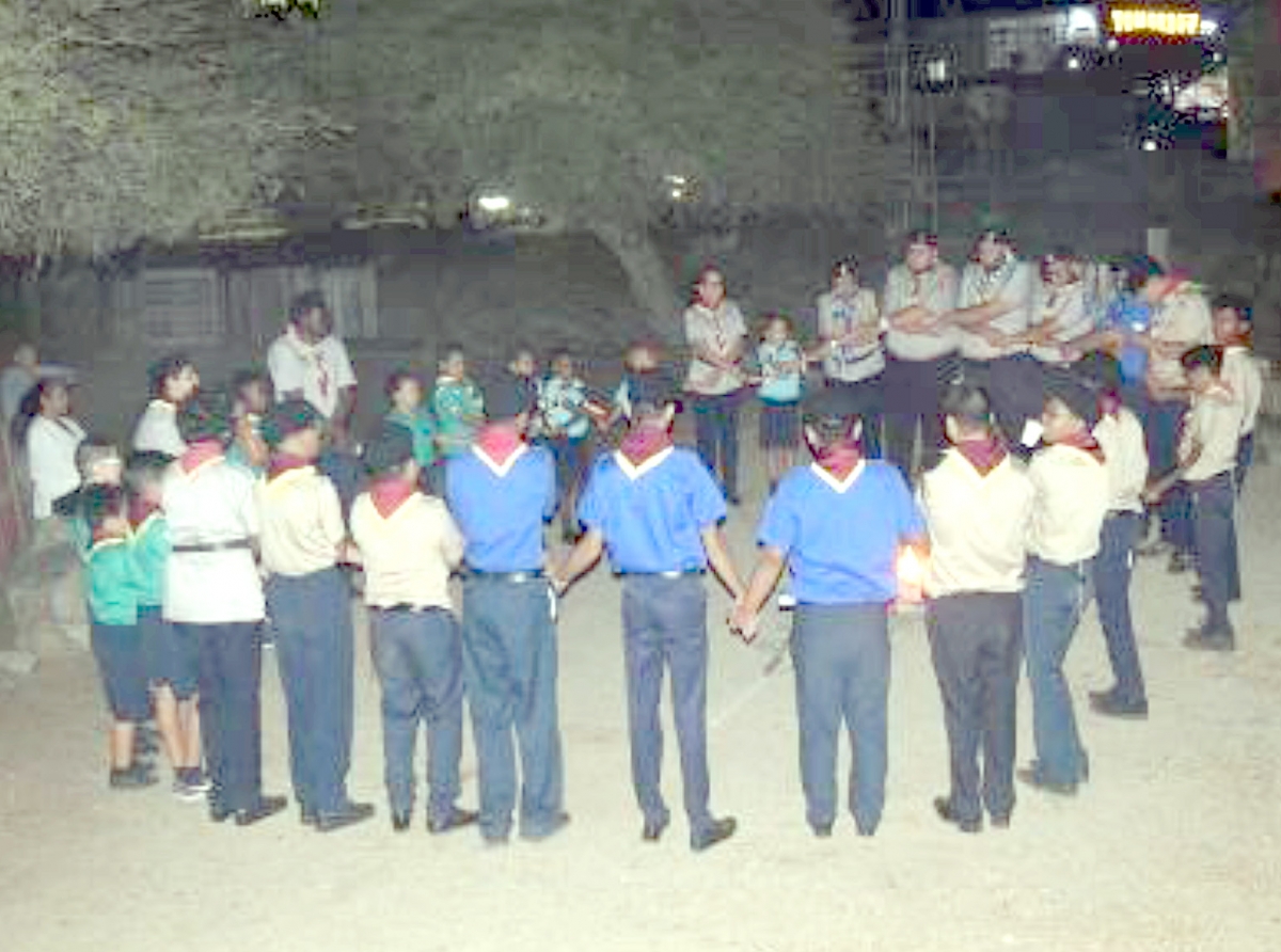 Grupo Scout St. Paulus Michael a celebra dia di San Jorge na forma grandi