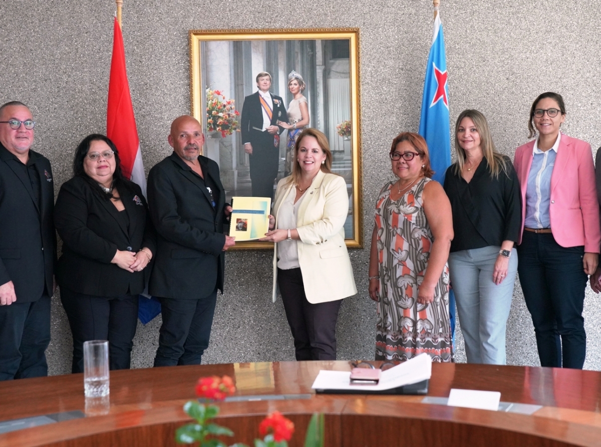 Rapport final di e proyecto ‘Voedselhulp’ a wordo entrega na Prome Minister