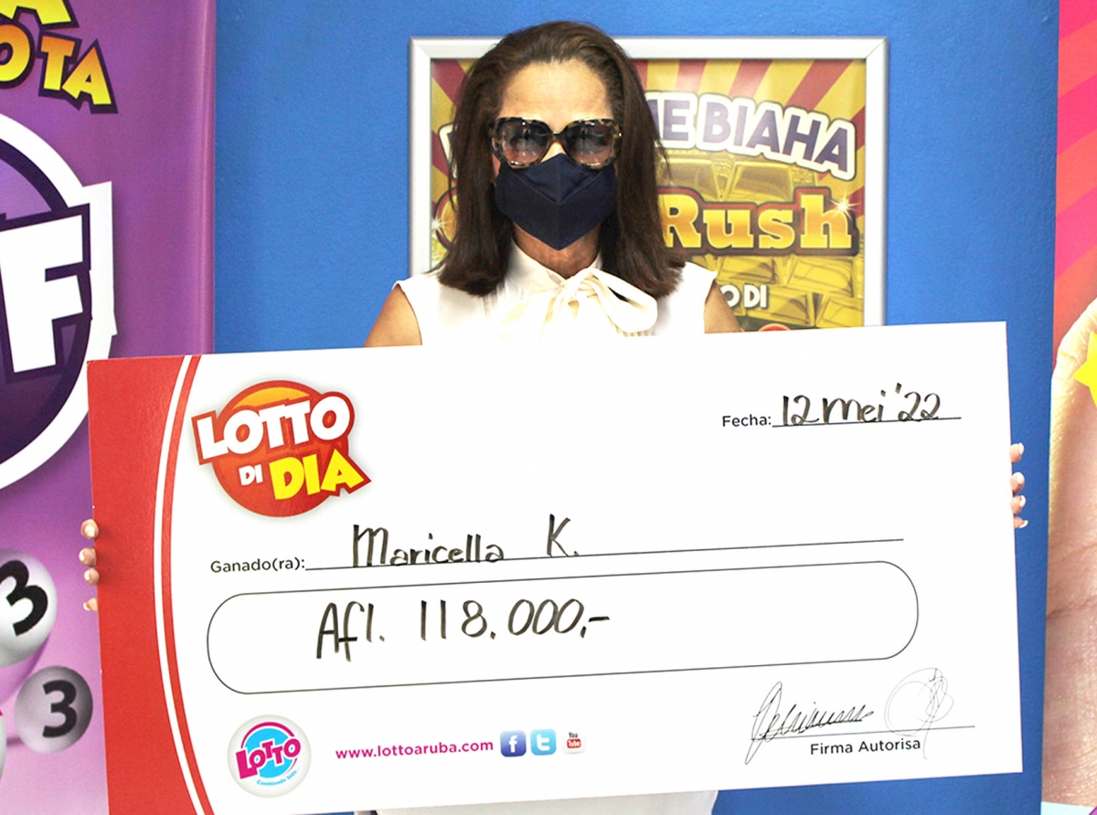 Maricella ta esun cu a gana jackpot grandi di Lotto di Dia