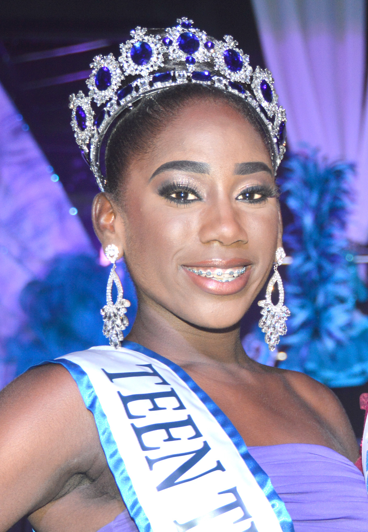 Kaylienne Ennis lo representa Aruba na Miss Turismo Mundial Internacional na Juni venidero