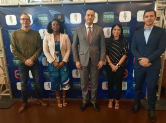 Minister di Economia hunto cu partnernan ta organizando e “Youth Entrepreneur Summit”