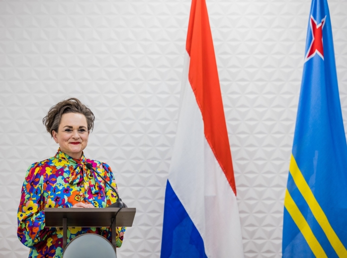 Secretaria di Estado Van Huffelen lo ta bishitando Aruba otro siman pa topa cu ciudadanonan