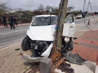 Dos dama herida den accidente pisa na Paradera