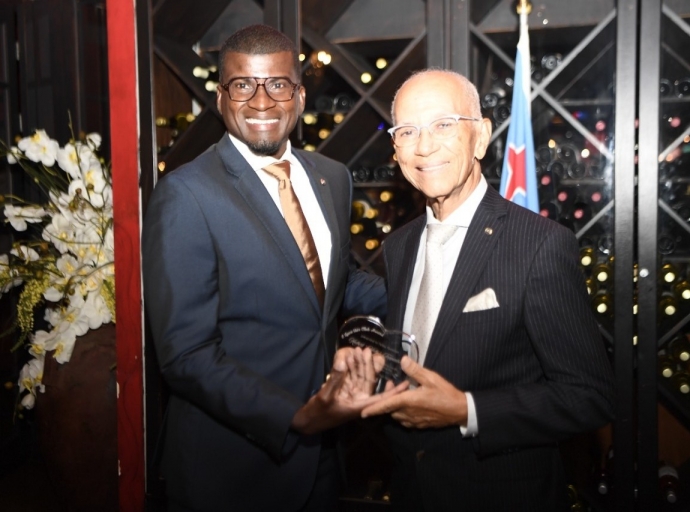 Kiwanis Club of Palm Beach a celebra su reunion anual