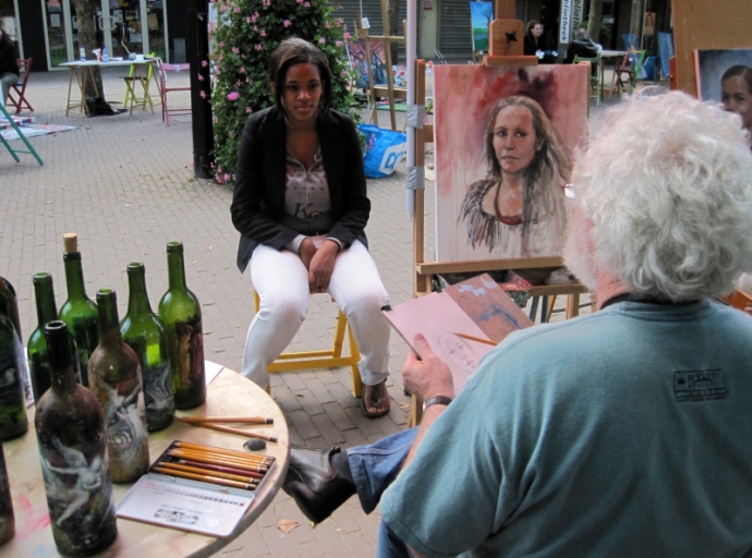 Gustave Nouel a bira specialista den 'street portraits'
