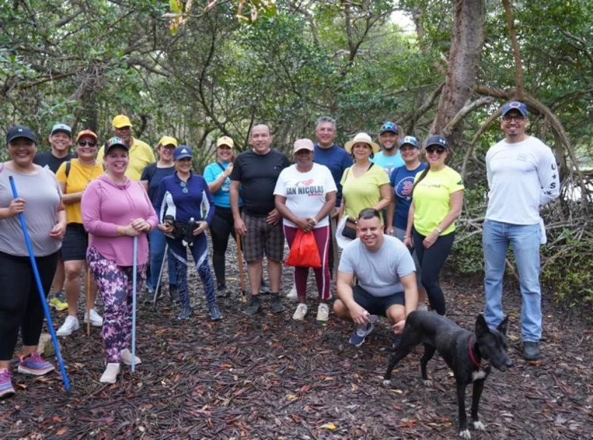 MEP cu caminata den naturaleza riba dia di celebracion di biodiversidad