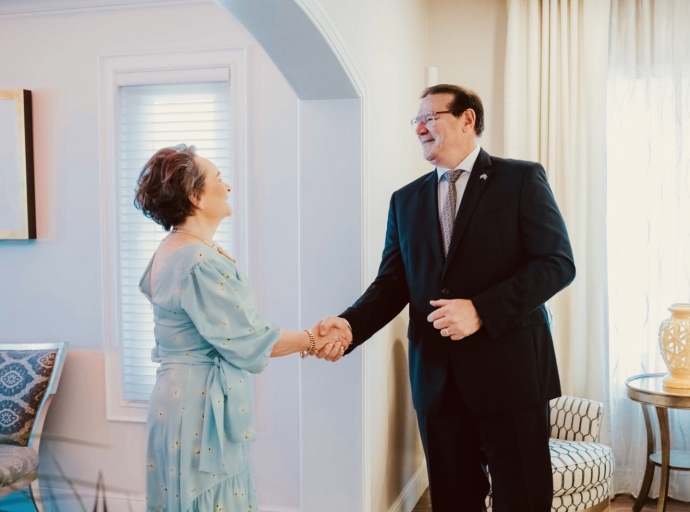  Audiencia cu Secretario di Estado van Huffelen na Cas Ceremonial di Gobernador di Aruba   