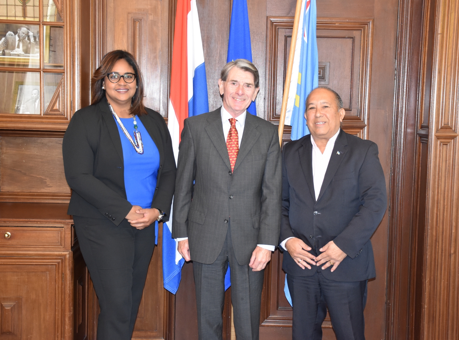 Representante di Aruba na UE y Minister Plenipotenciario suplente Ady Thijsen a reuni cu presidente di Genootschap Nederland Aruba