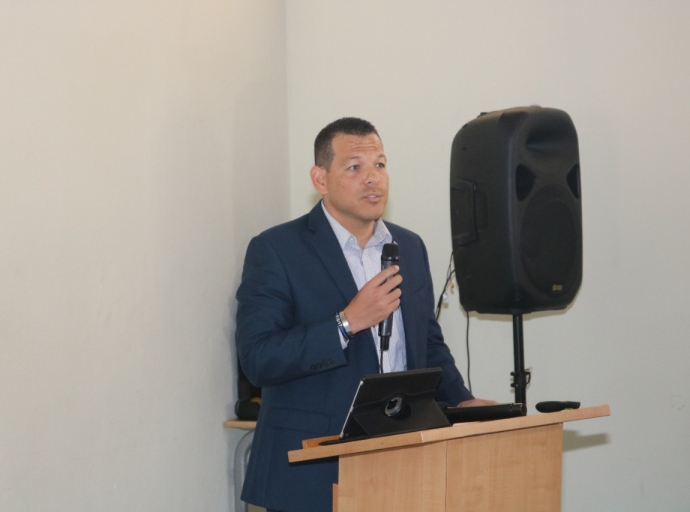 “Themadag” di Cuerpo Policial di Aruba importante pa amplia conocemento y cooperacion