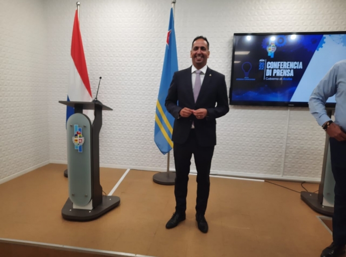 Ta bay adapta, cambia, moderniza full e proceso di peticion y otorgamento di permisonan pa Horeca
