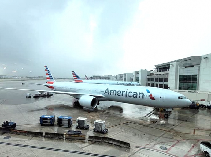 No obstante e mal tempo di Diasabra toch ningun vuelo di Florida pa Aruba a cancela