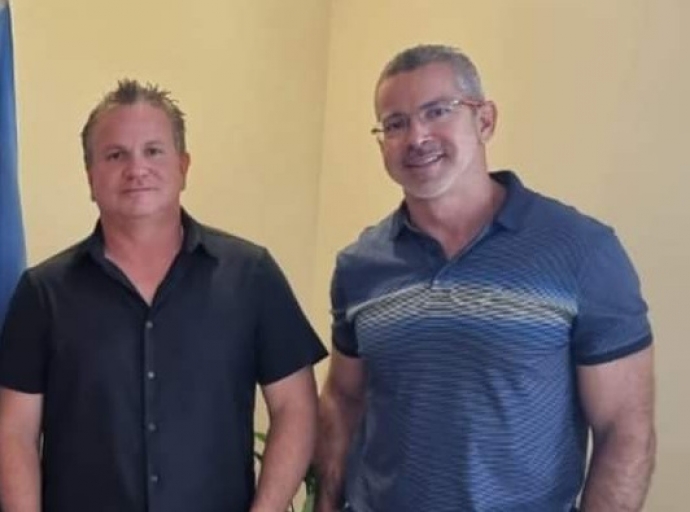 Comercio tin otro ideanan con Gobierno por genera e 90 miyon Florin