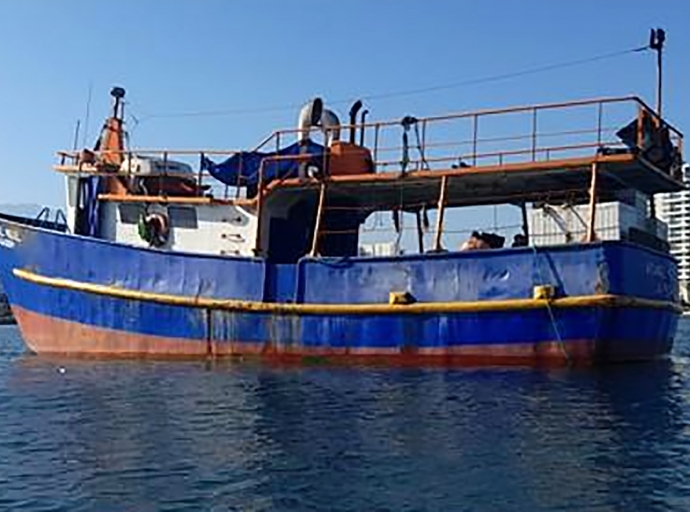 Buzonan ta buscando restonan mortal di tripulantenan na fondo den barco Arcangel Miguel