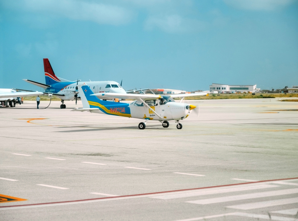 Aruba ta conoce su prome studiante piloto local cu ta haci su 'solo flight'