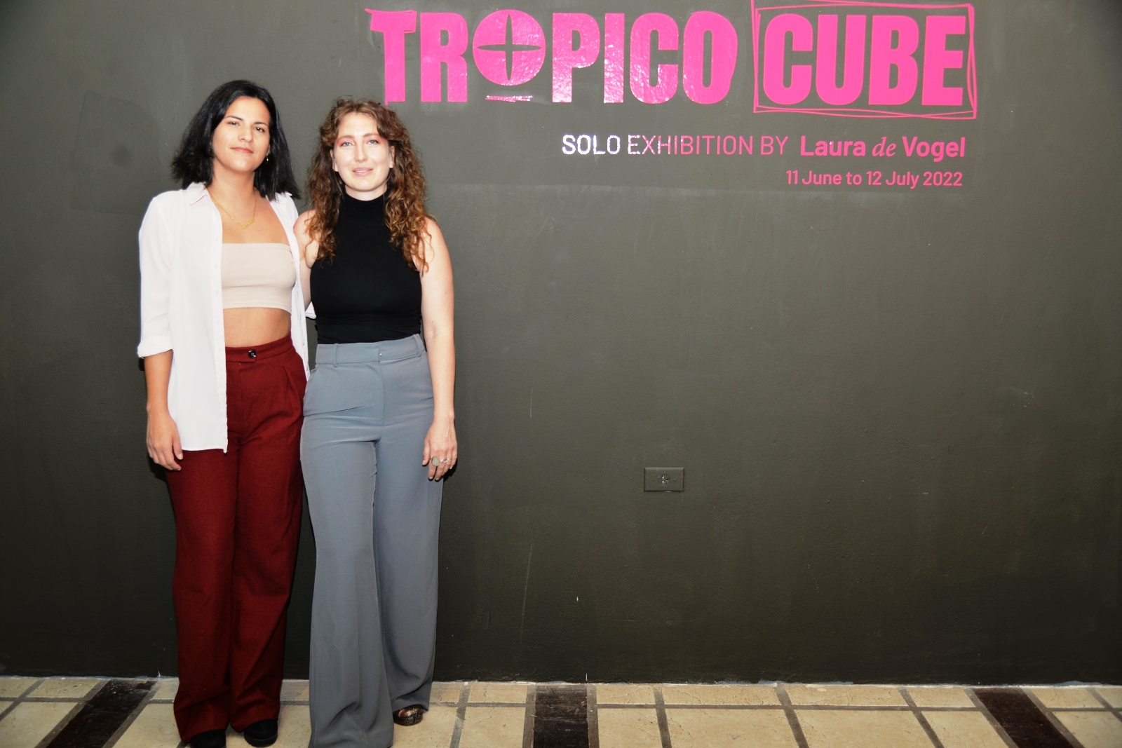 Interesante Exhibicion 'Tropico Cube' den Cas di Cultura