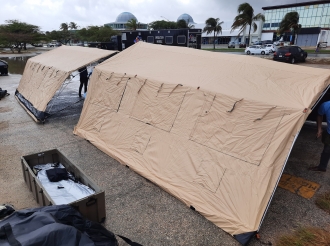 Rampenbestrijding ta hayando varios Tent special pa haci uso den caso di calamidad