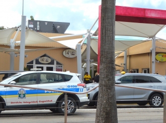 Homber Colombiano deteni na Aeropuerto sospecha di a viola un menor di 13 aña