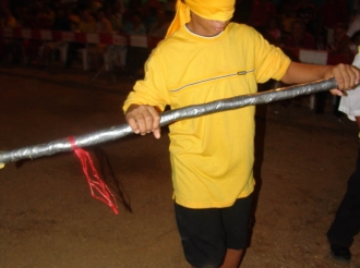 Diabierna lo observa Dera Gai na Club Universal