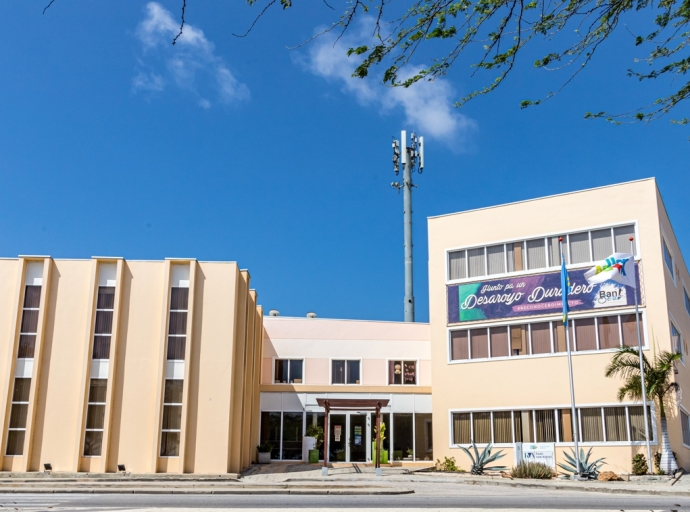  Seguro obligatorio di Covid pa bishitantenan ta wordo elimina